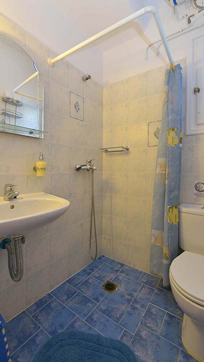 The bathroom of the studio 2